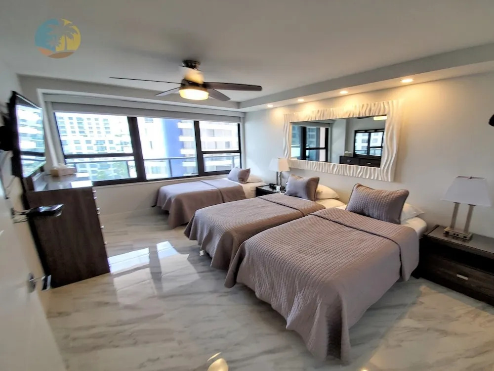 Alexander 1103 4 Bedroom Apts by RedAwning