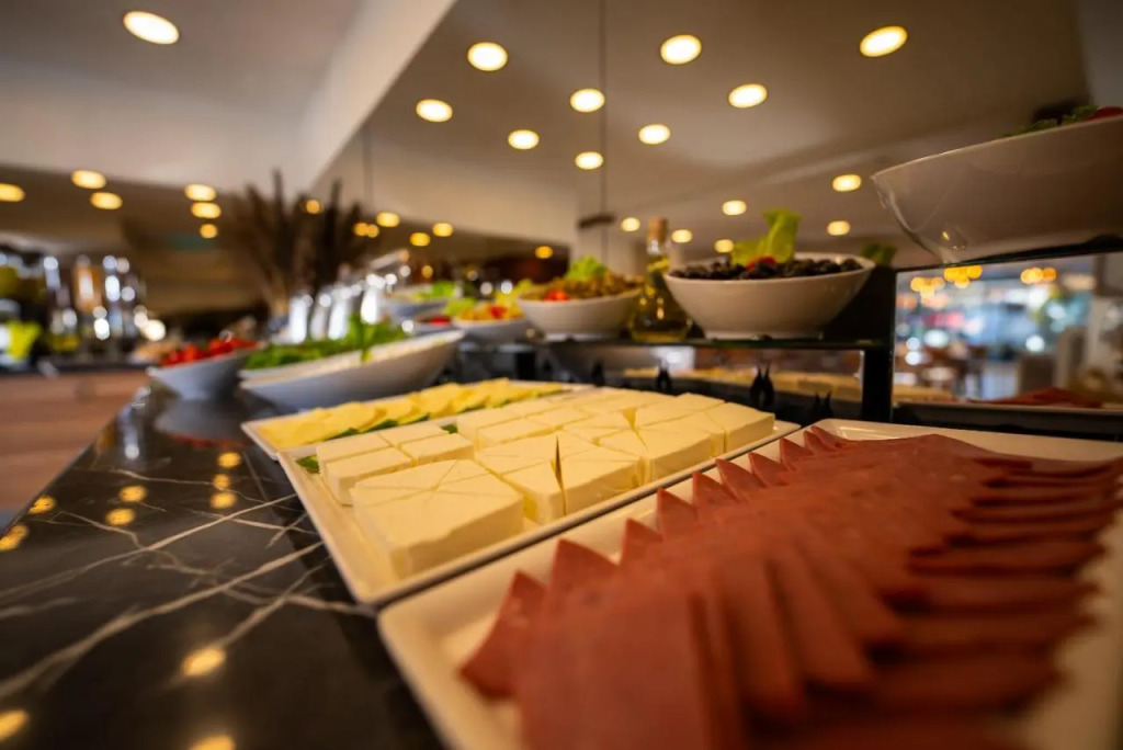 Mari Suites Hotel