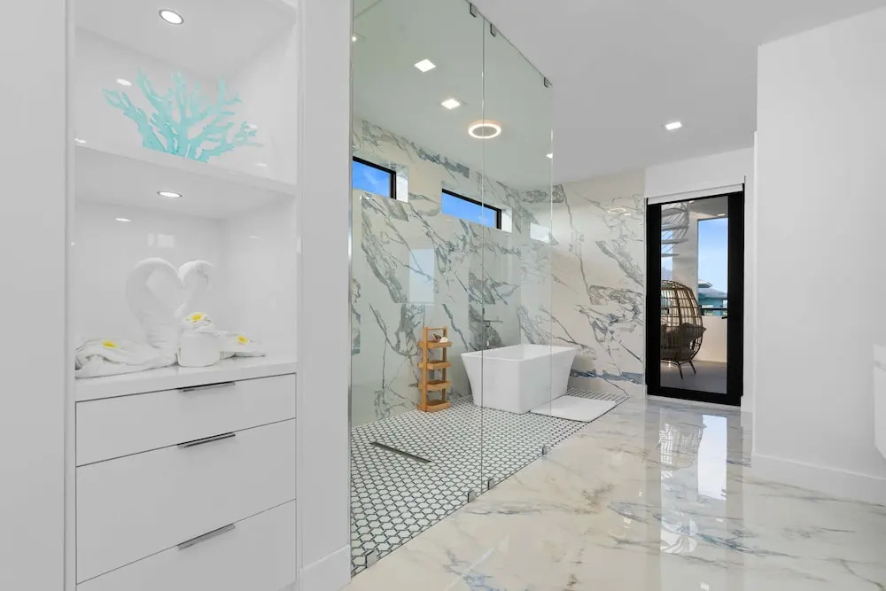 Ocean Muse Lux Waterfront Escape Pool Dock