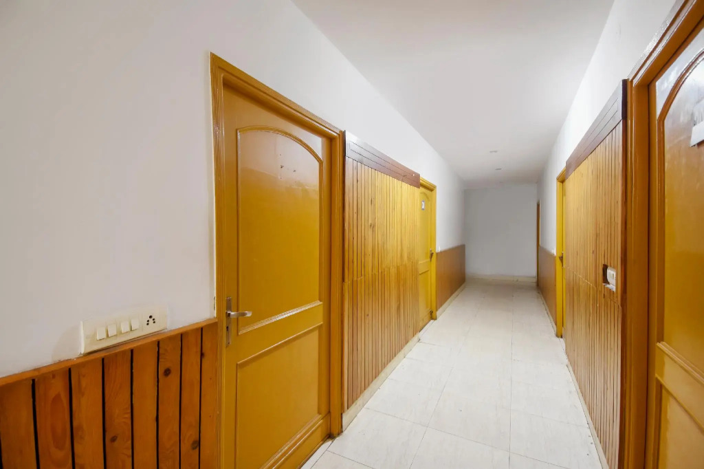 OYO 70046 Hotel Royal Punjab