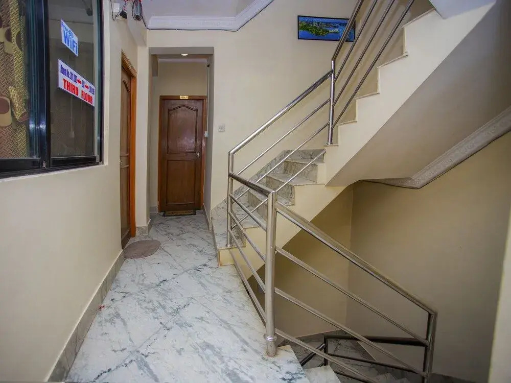 OYO 305 Hotel Gauri