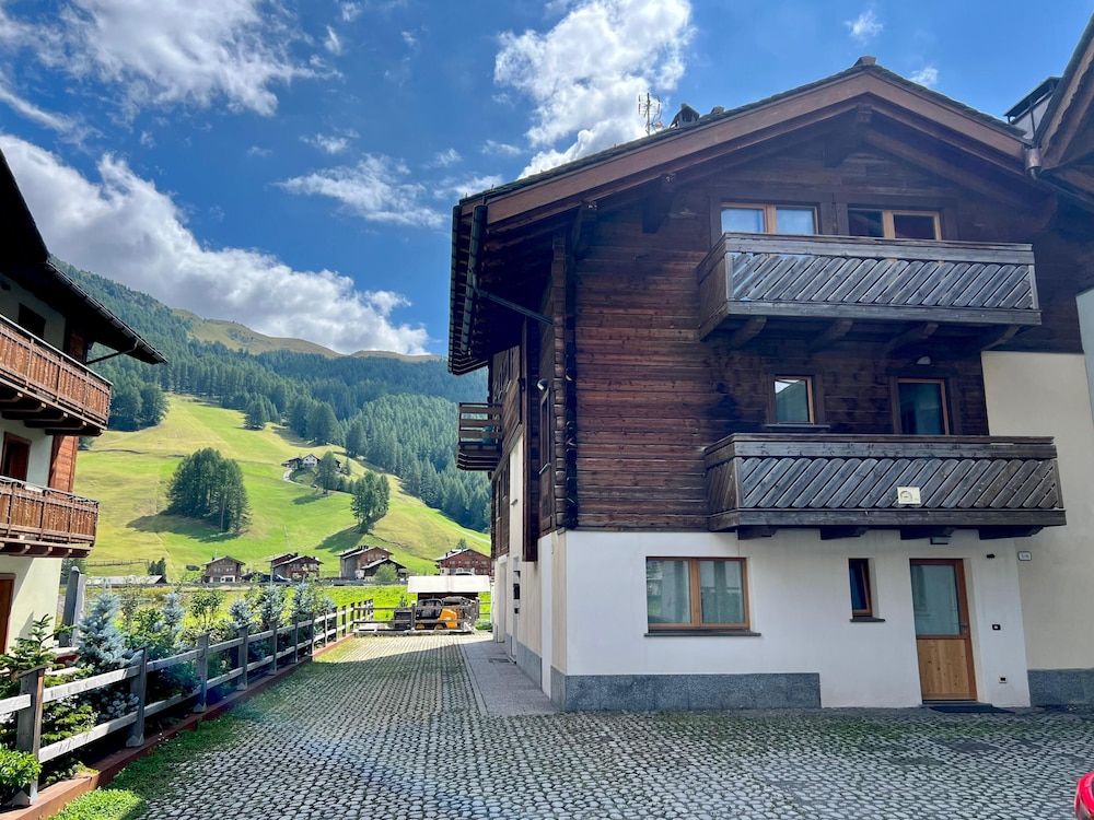 Casa Severina