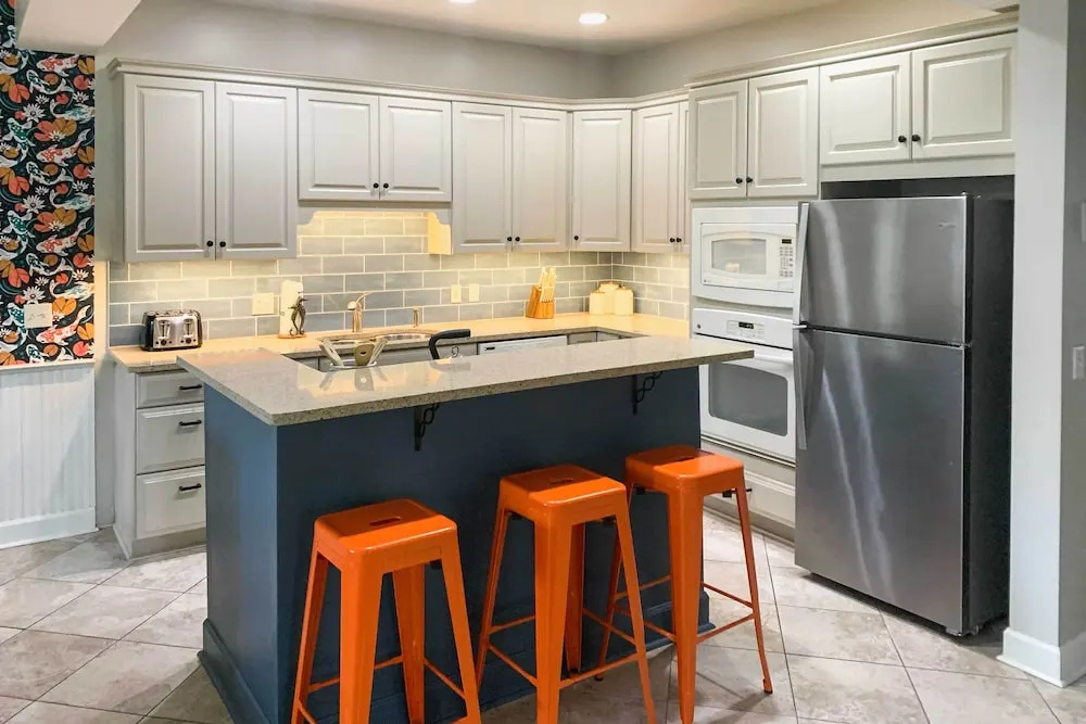 Steps to Sand: Hilton Head Retreat w/ Pool Access!