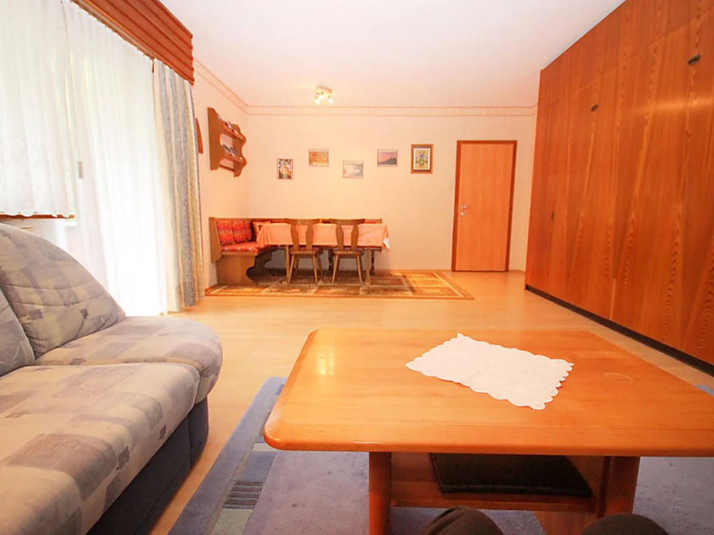 Am Birkenhain 13930