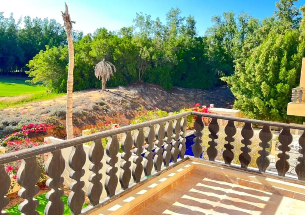 Al Hamra 4-Bedroom Luxury Villa Golf View