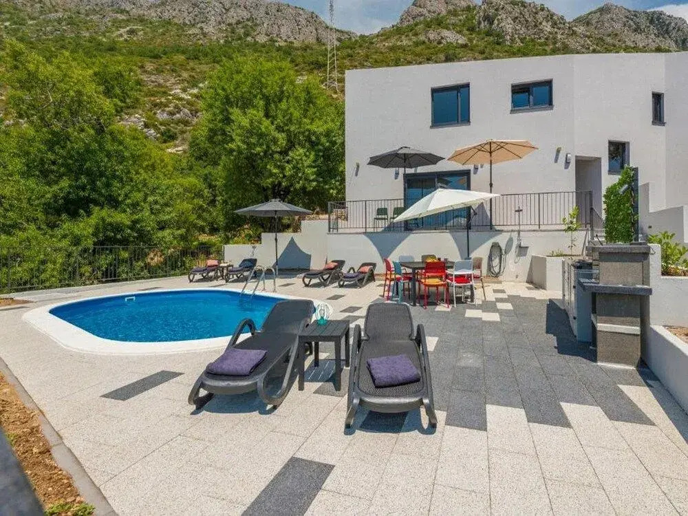 Holiday Home Nest