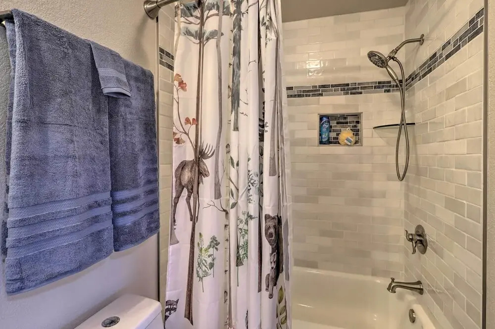Peaceful Pagosa Springs Escape ~ 2 Mi to Lake