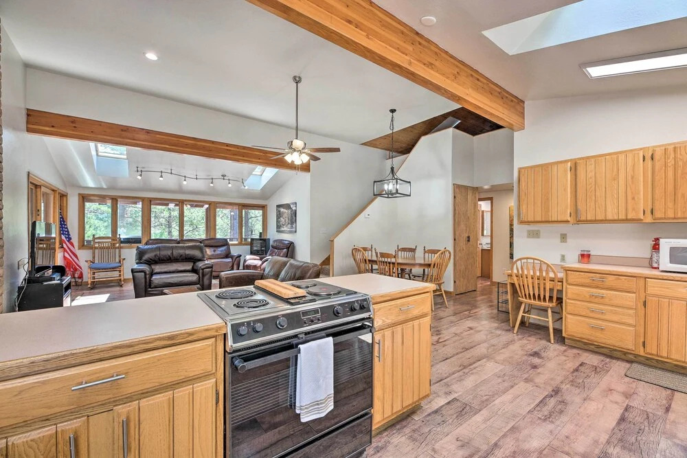 Hike, Bike & Ski, 12 Mi to Slopes: Serene Cabin