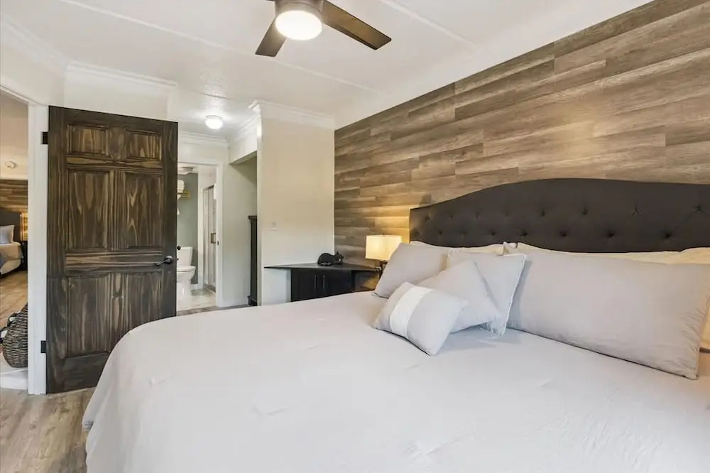 Baskins Creek 2BR Condo by Beyond Expectations With Balcony