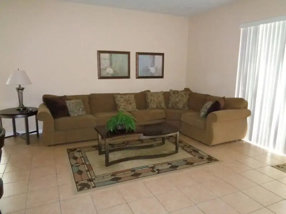 Westhaven 5 bed / 3 Bath