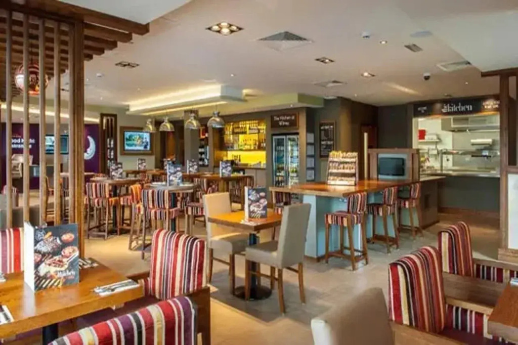Premier Inn Witney