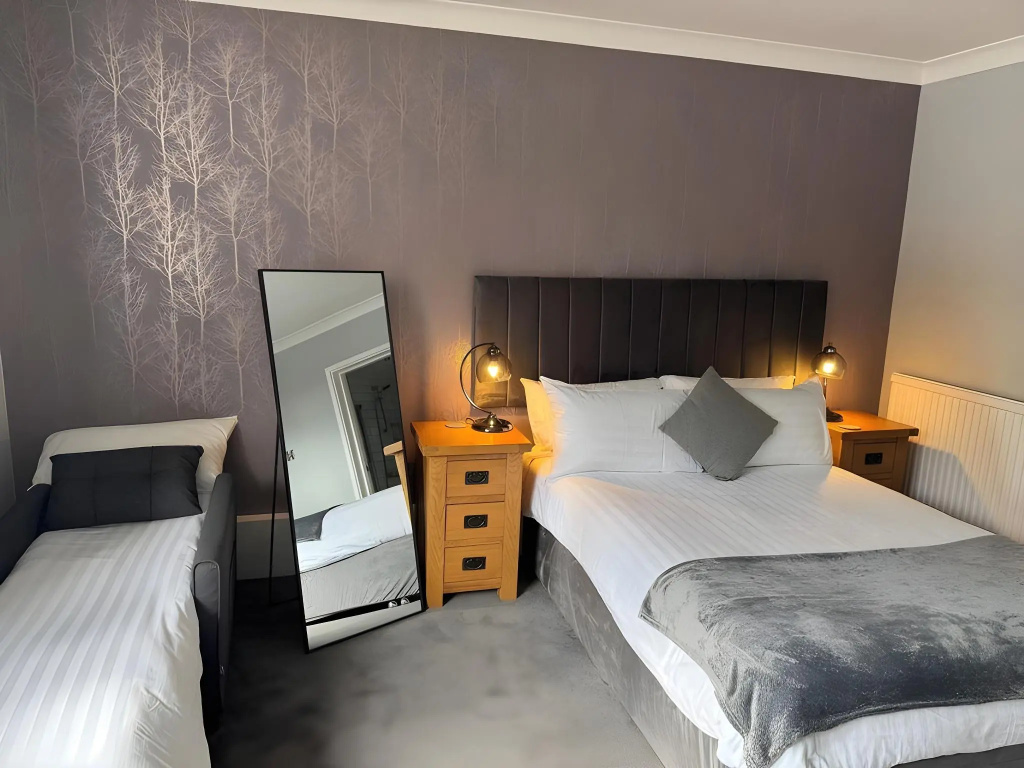 Oaklands Hotel
