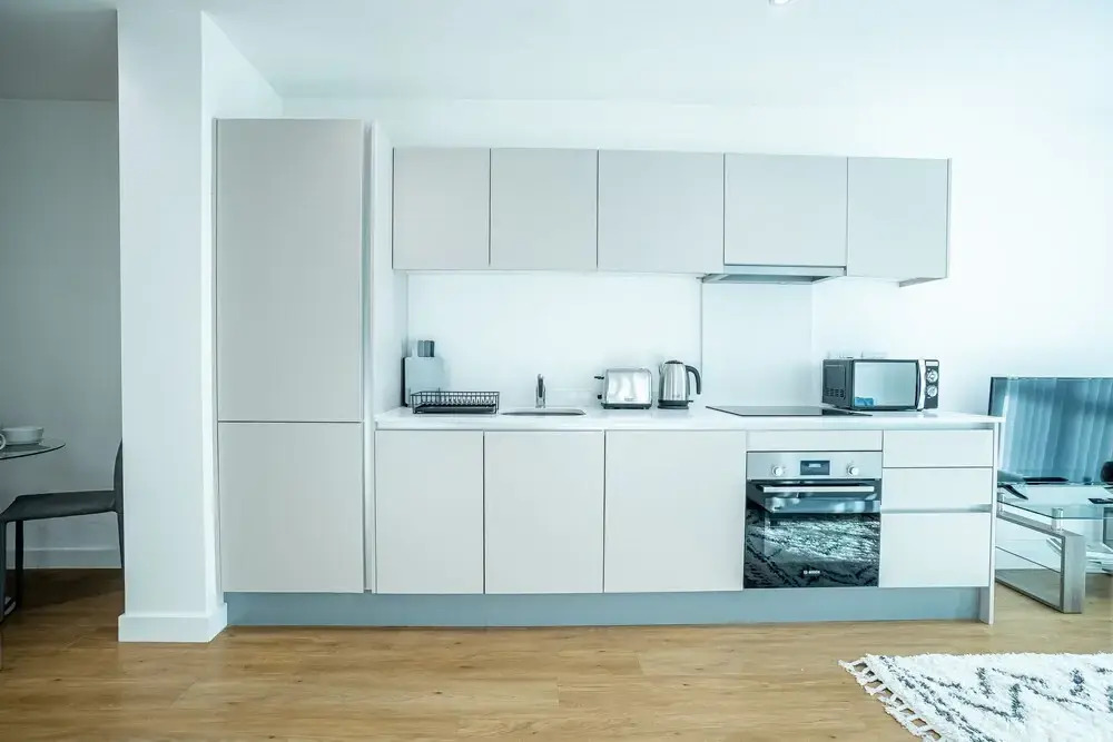 Cosy One Bed Apartment with Gym & Parking Near Ascot, Legoland