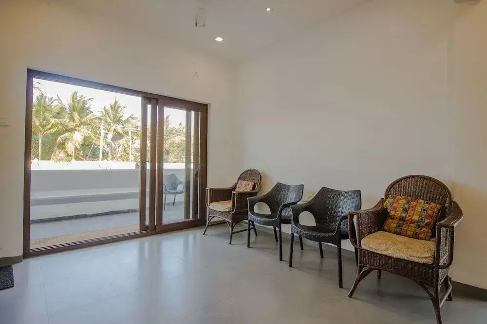 OYO 24768 Home Beach View Stay Morjim