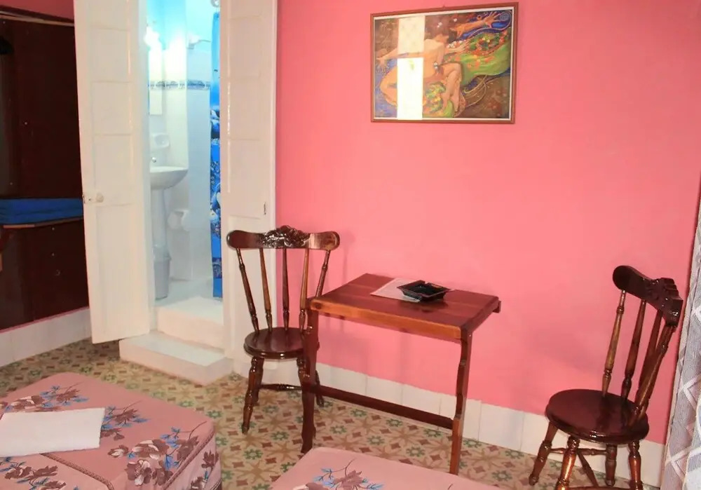 Colonial Hostel House in Havana's heart