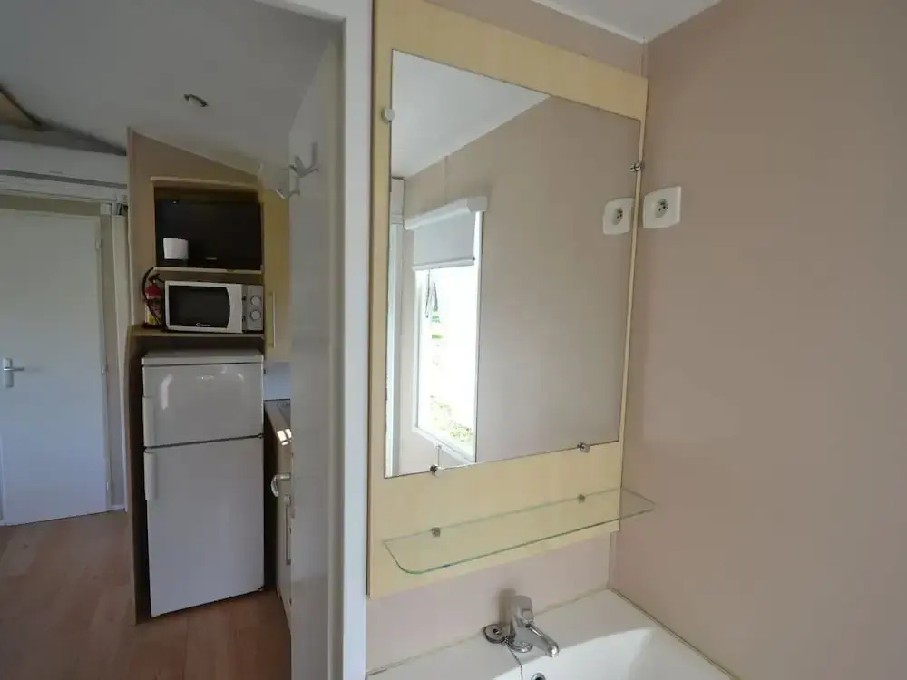 Cozy Mobile Home in Rome With Swimming Pool, Garden, Terrace