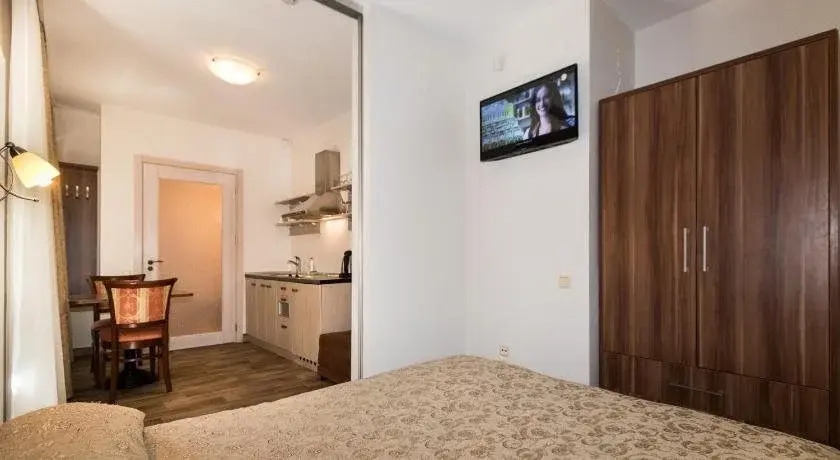 Guest House & Villa Astoma