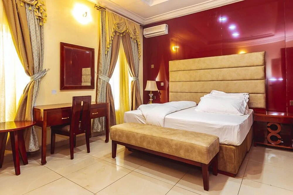 Royal Spring Palm Hotel