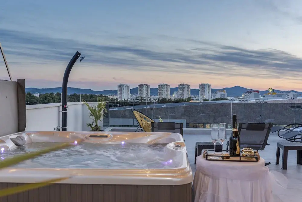 Luxury Majpruz Suites