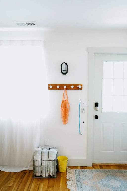 Cottage by the Sea: Pagnotto Shellback House