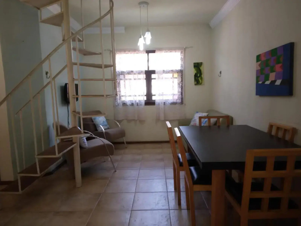 Apartamento Duplex a 100 metros da Praia de Boracéia