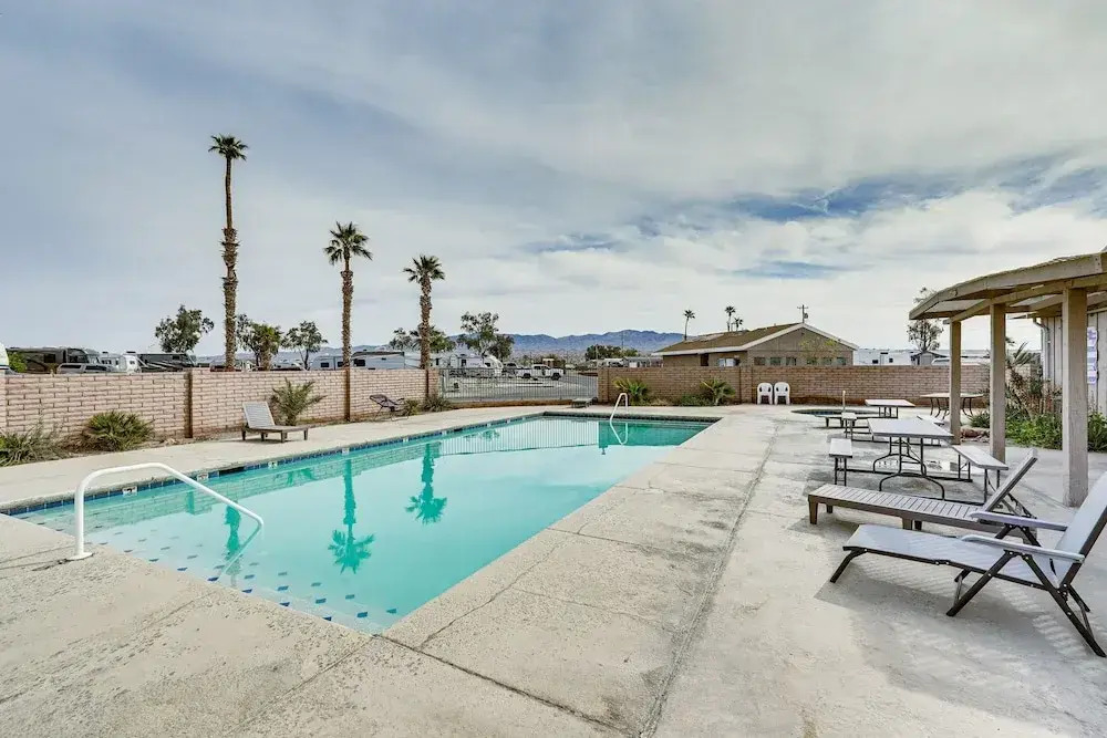 Pet-friendly Lake Havasu City Home w/ Fire Pit!