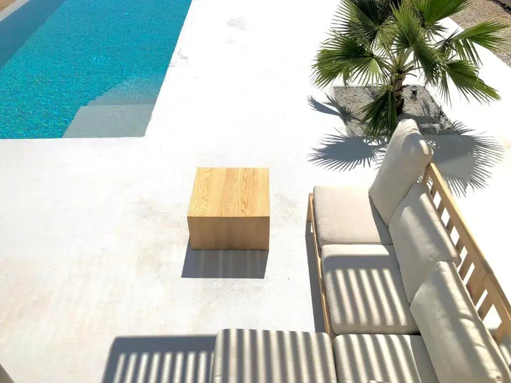 Kuro Beach House