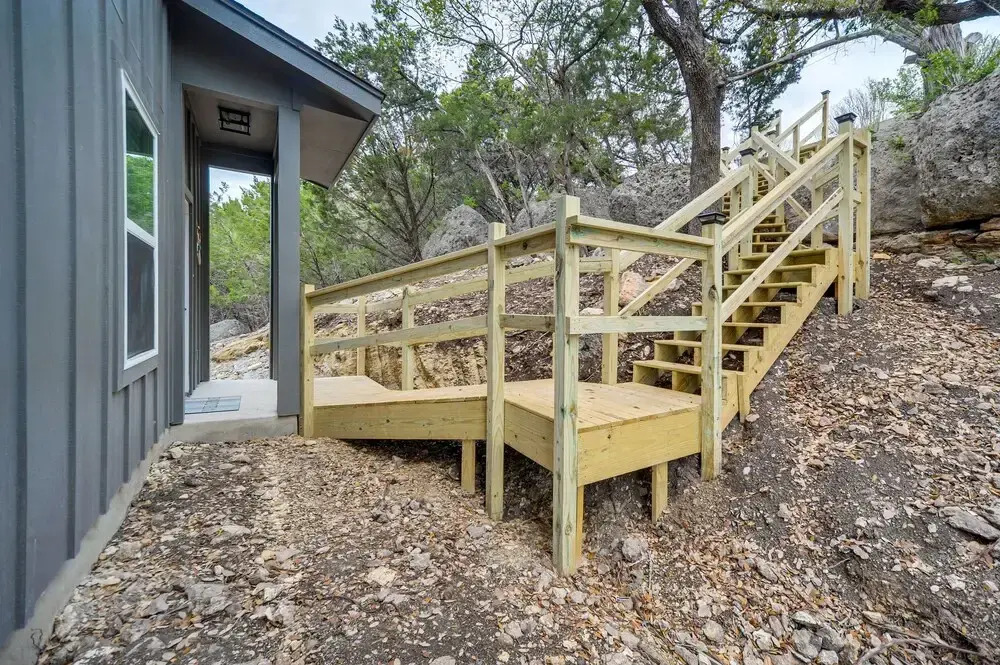 Canyon Lake Home w/ Private Deck: 5 Mi to Marina!, Canyon Lake