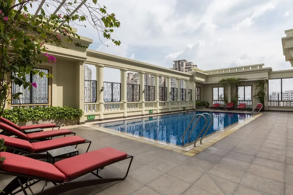The Manor Luxury 1BR Apartment Center