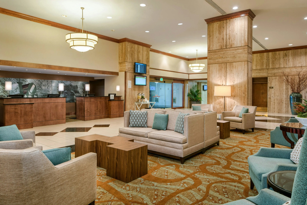 DoubleTree by Hilton Philadelphia Airport