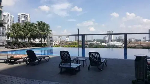 Shaftsbury Residence Cyberjaya with free parking & Netflix