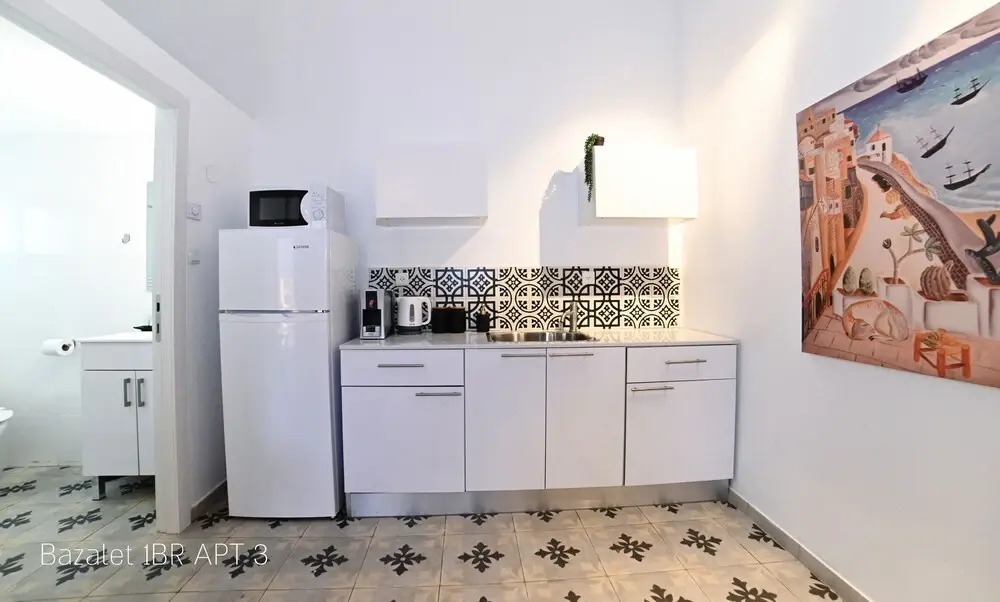 Bazelet Apartments