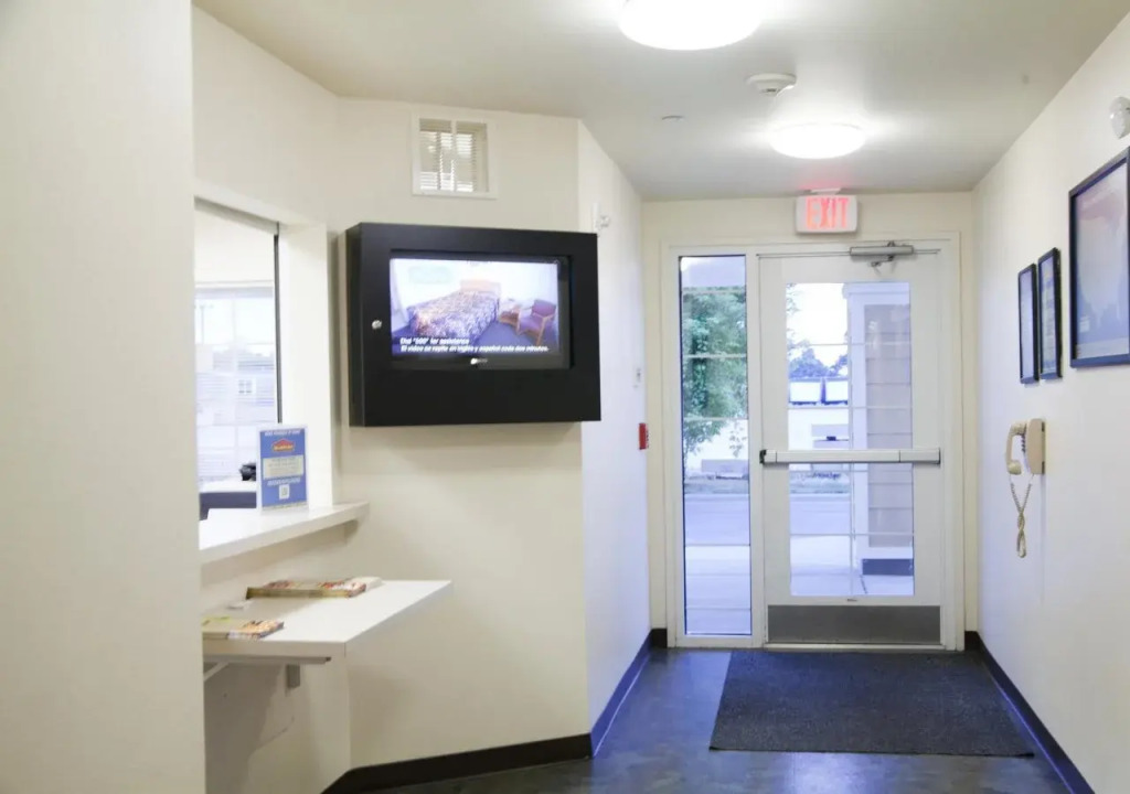 WoodSpring Suites Sioux Falls