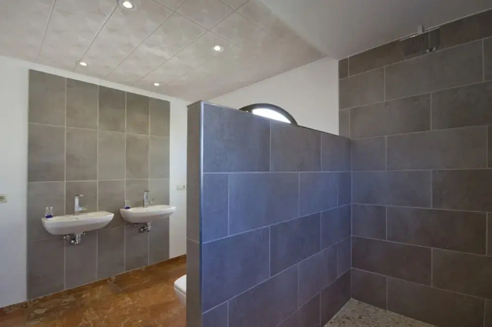 Villa - 4 Bedrooms with Pool and WiFi - 104982
