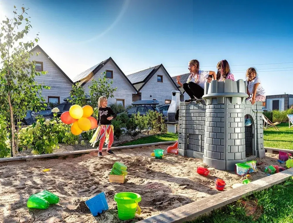 Cozy Holiday Home With Pool for 8