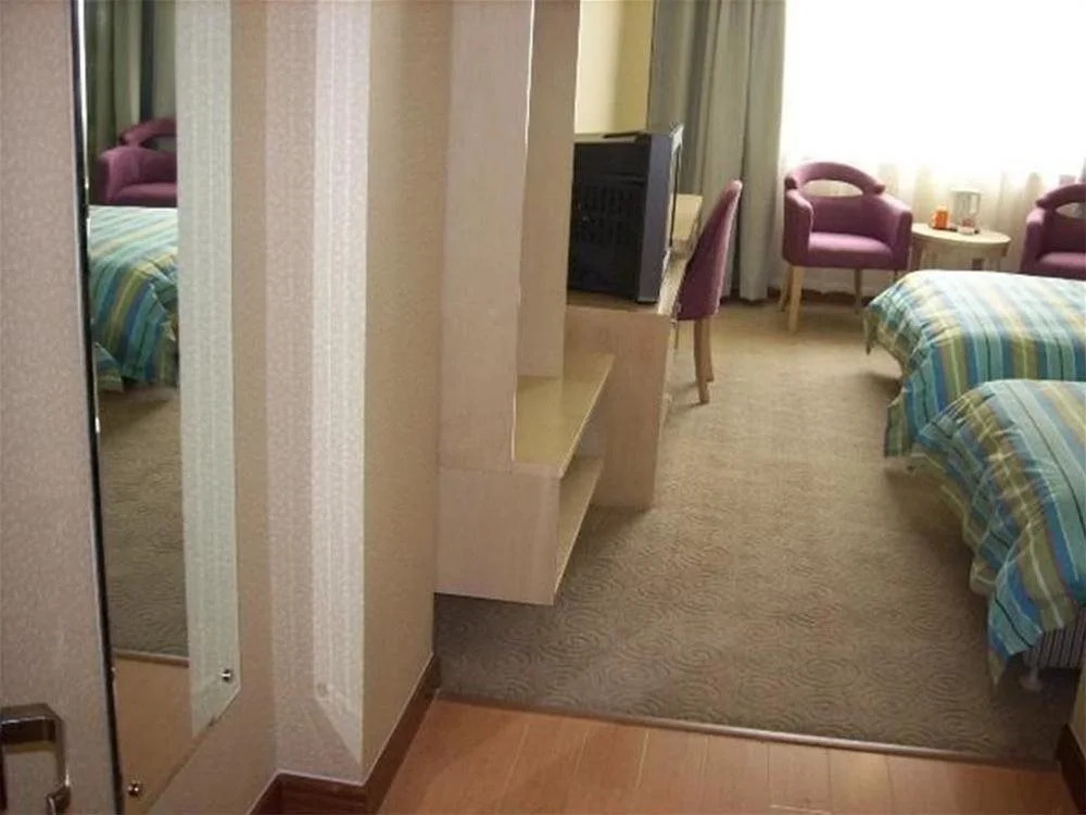 Super 8 Hotel
