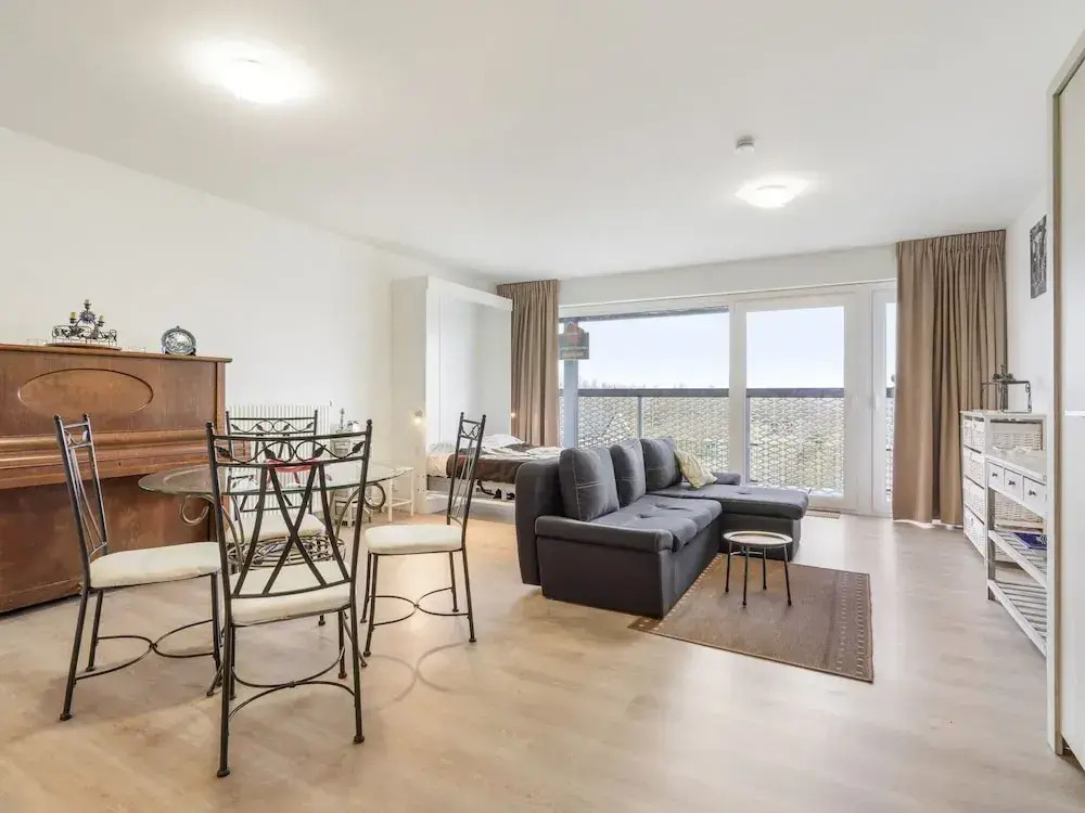 Spacious Studio With Storage Room