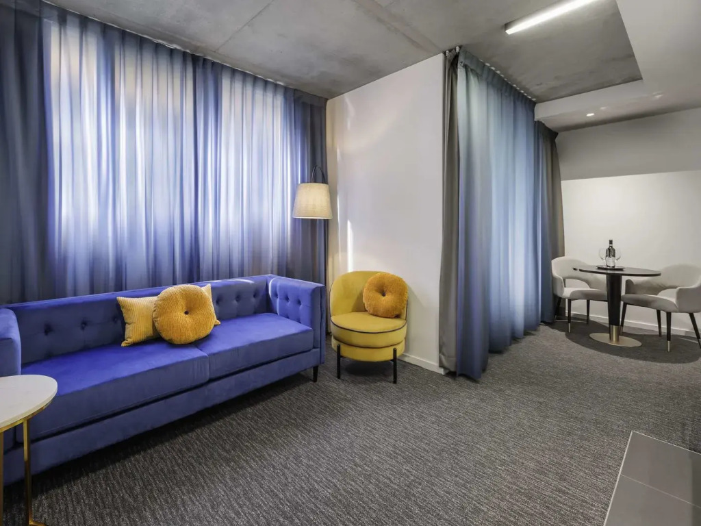 Oaks Melbourne St Kilda Road Hotel