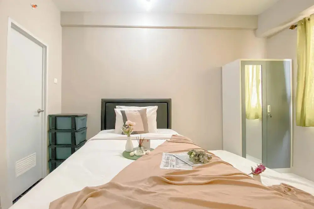 Cozy and Well Furnished Studio Grand Kamala Lagoon Apartment