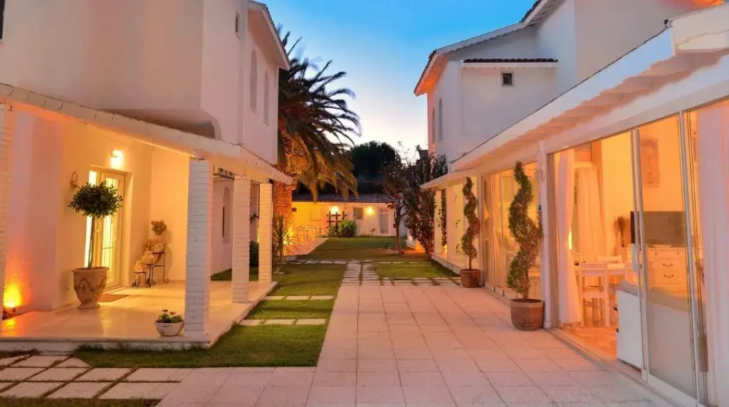 Villa Blanche Otel