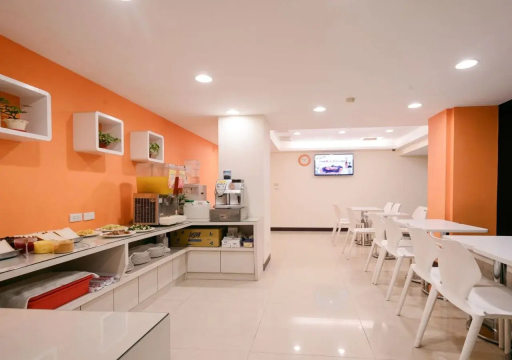 Persimmon Hotel