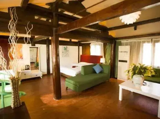 Lijiang Wu Courtyard Gardens Resort