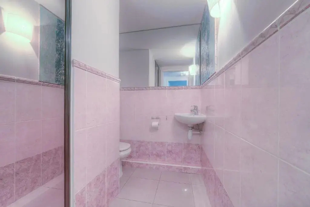 IMMOGROOM - Sea view - Terrace- Swimming-Pool - 1 min from the beach