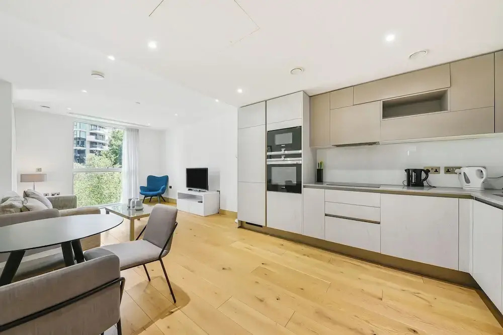 Paddington Ex LUX Flat