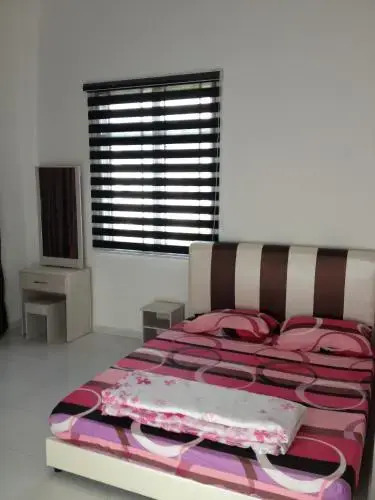 Comfort Holiday Home @ Bukit Indah