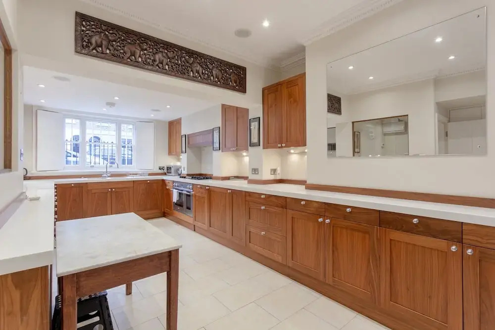 4 Bedroom Family House in Shepherd's Bush
