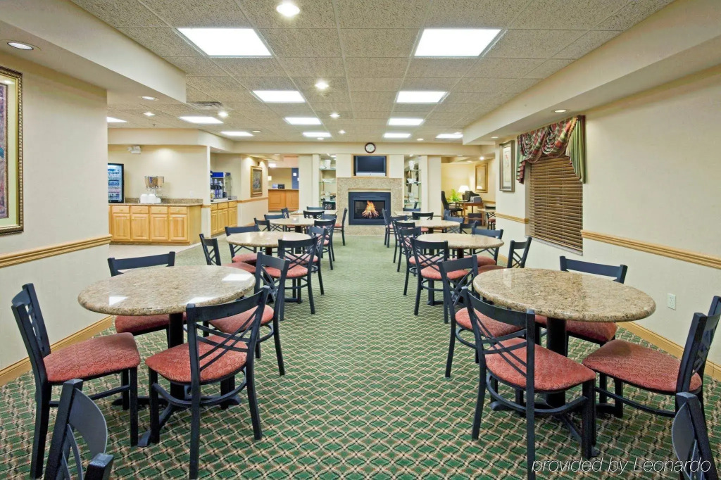 Holiday Inn Express Hotel & Suites Elkhart-South by IHG