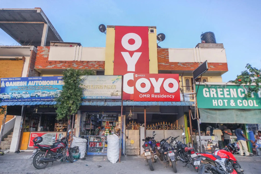 OYO 41553 Omr Residency