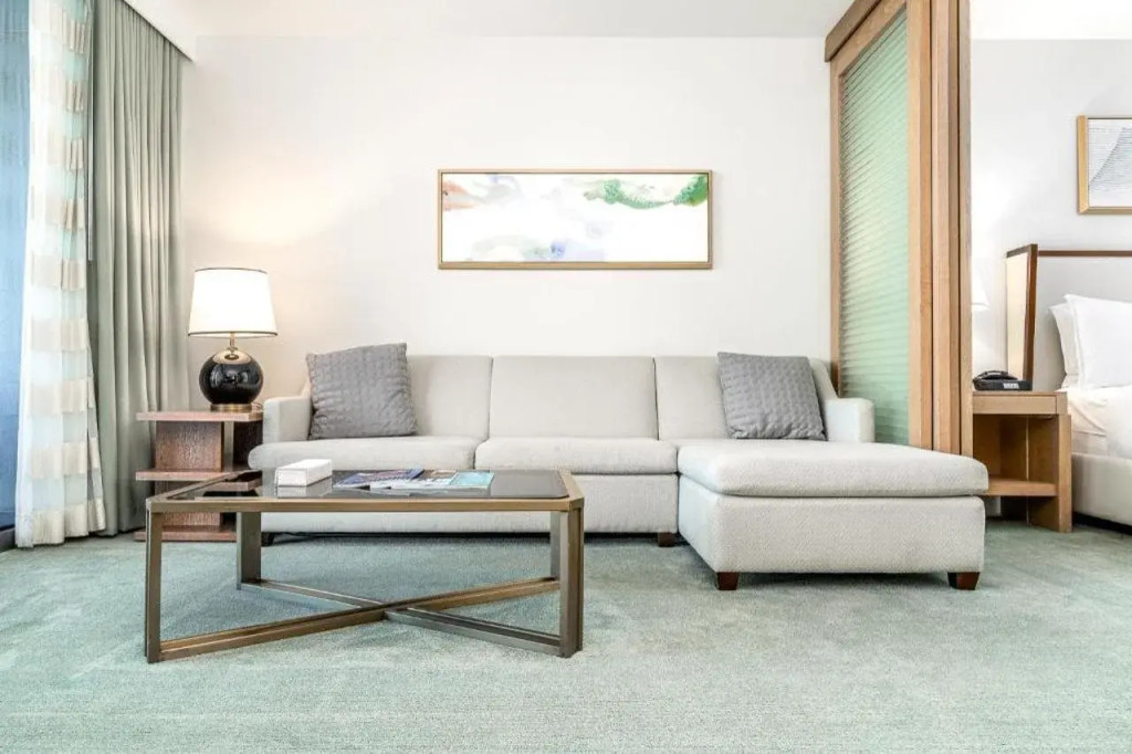 Real Select Vacations at The Ritz-Carlton Residences, Waikiki Beach