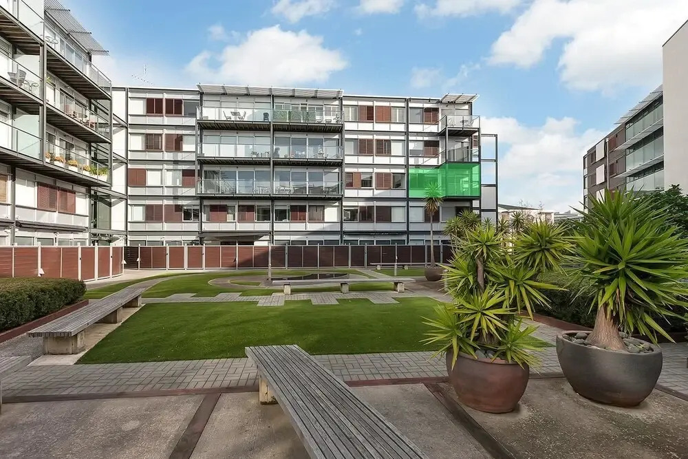 QV Friendly Harbour Apartment - 743